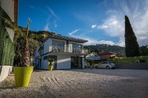 OFFICE NOTARIAL DE LA MANDA (NOTAIRE)