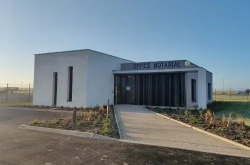 Sabine LOMBARTSZTOR Notaire à