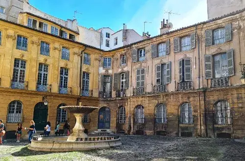 Les Notaires de la Place d'Albertas