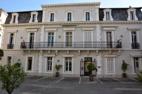 Jacqueline SINANYANDETHEVE Notaire Associée